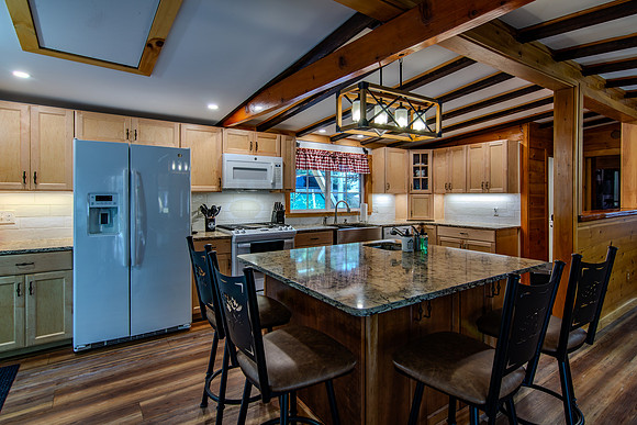 18 Mayflower Ln-3