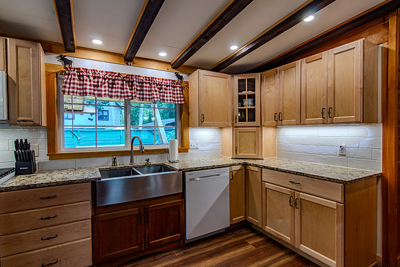 18 Mayflower Ln-6