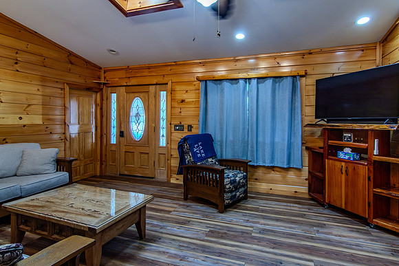 18 Mayflower Ln-18