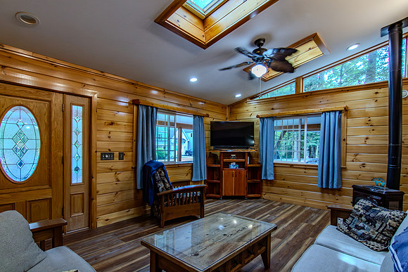 18 Mayflower Ln-19