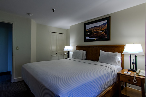 Kinsman Room-15