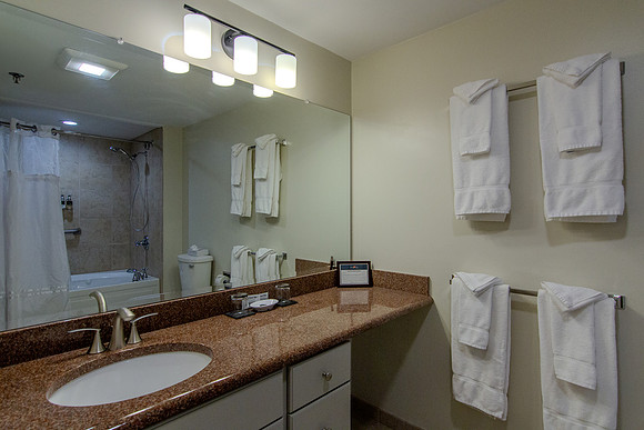 Kinsman Room-16