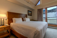 Room 1144 (6 of 17)