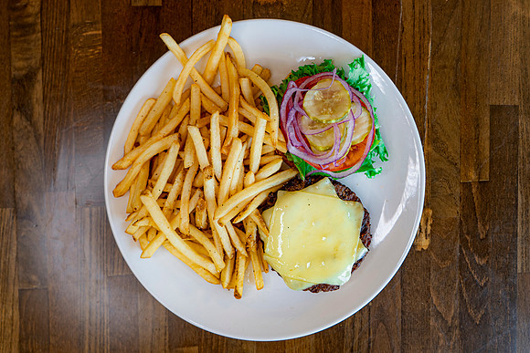 Mountain Club Burger