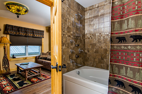 Woodstock Station Inn bath