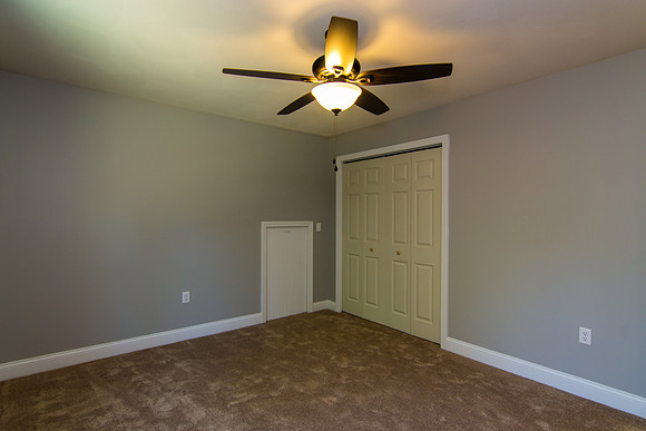 594 Kearsarge Ave (31 of 49)