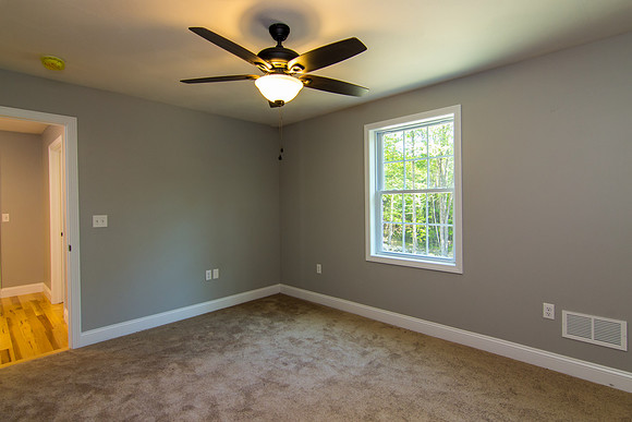 594 Kearsarge Ave (32 of 49)