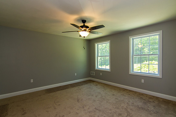 594 Kearsarge Ave (33 of 49)