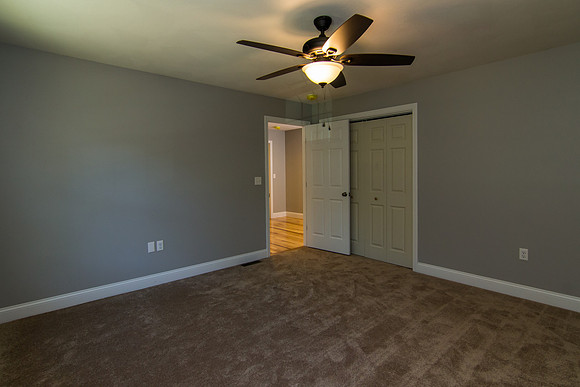 594 Kearsarge Ave (35 of 49)