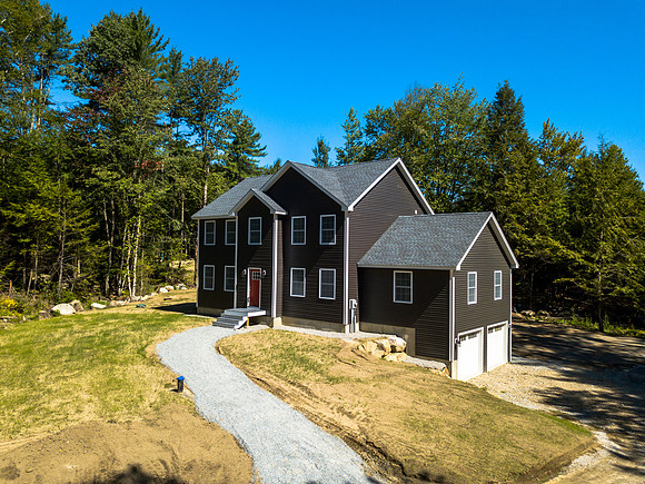 594 Kearsarge Ave (38 of 49)