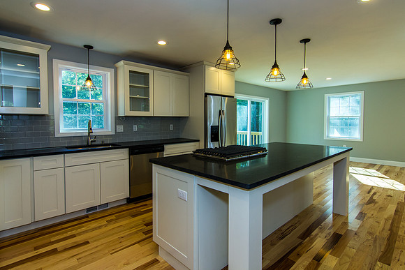 594 Kearsarge Ave (4 of 49)