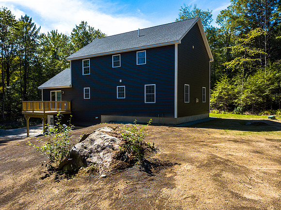 594 Kearsarge Ave (46 of 49)