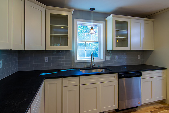 594 Kearsarge Ave (5 of 49)