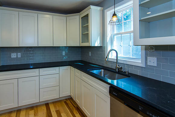594 Kearsarge Ave (6 of 49)
