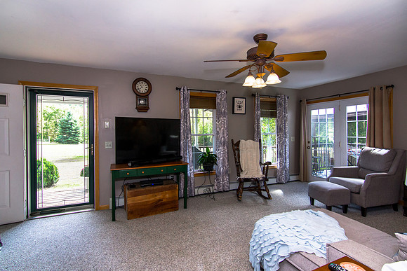 70 Rogers Rd (18 of 51)