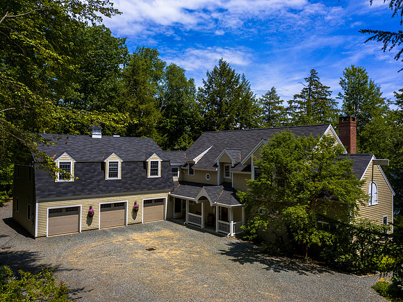 Lakeside retreat