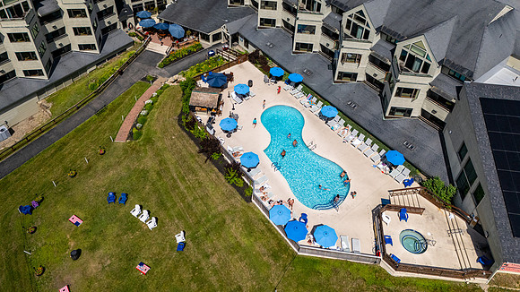 MC outdoor pool 9